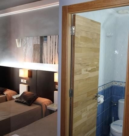 Hostal Plaza Ruiz Сеута Экстерьер фото