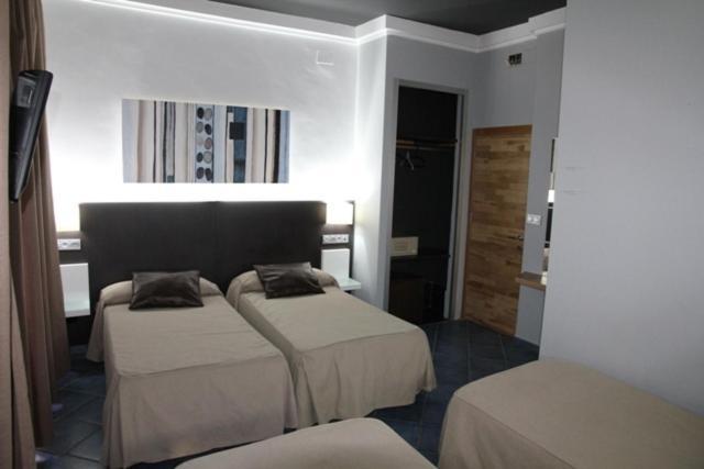 Hostal Plaza Ruiz Сеута Номер фото